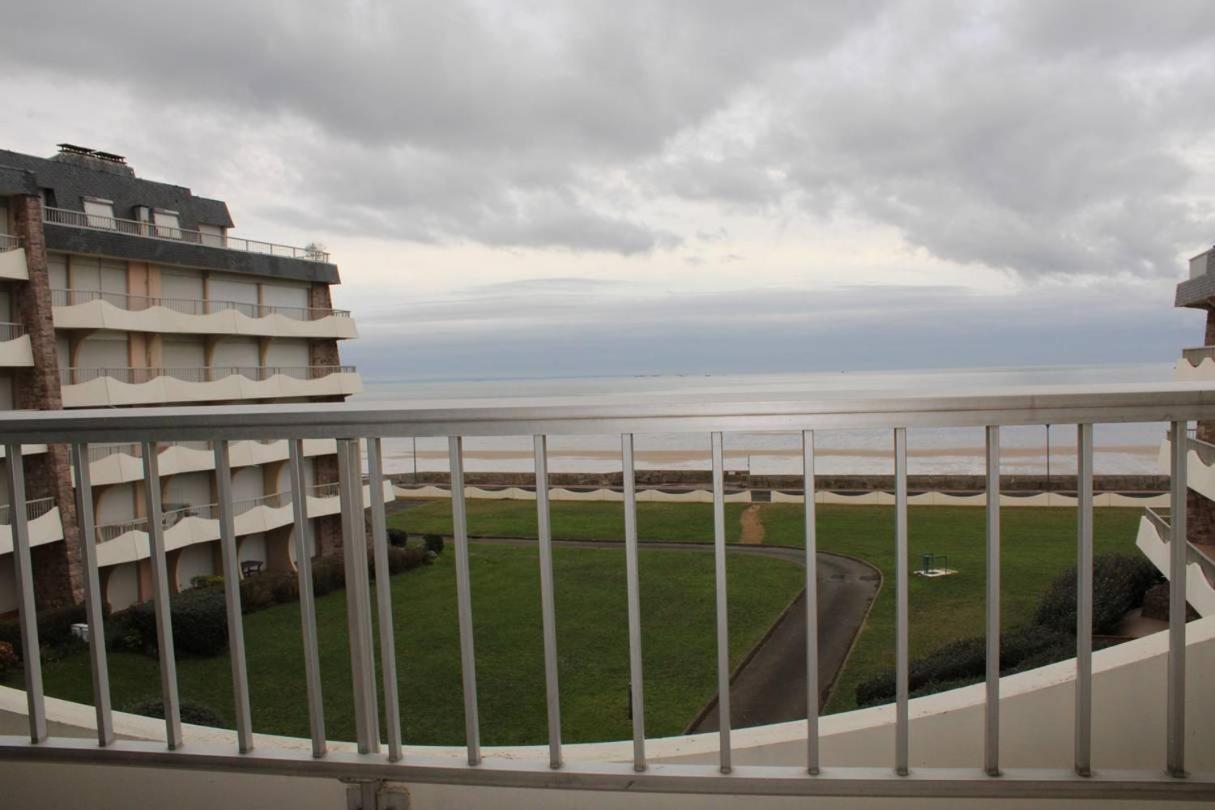 450 - A Erquy, En Bordure De La Tres Belle Plage De Caroual Exterior foto